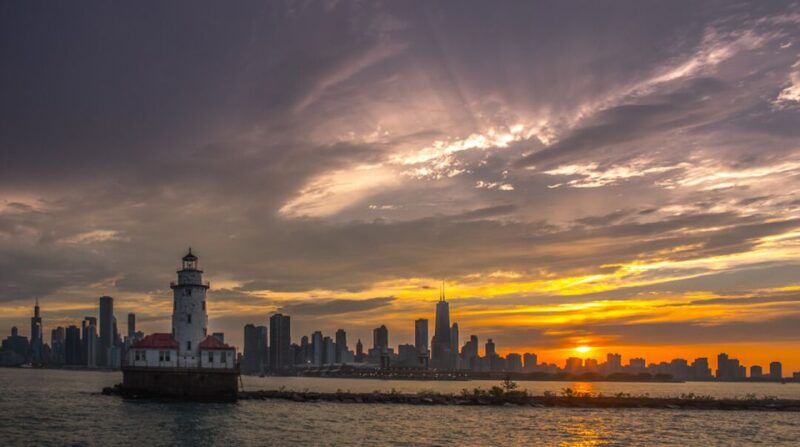 Chicago: 1.5-Hour Scenic Sunset Lake Cruise - Starting Point Near the Wrigley Building