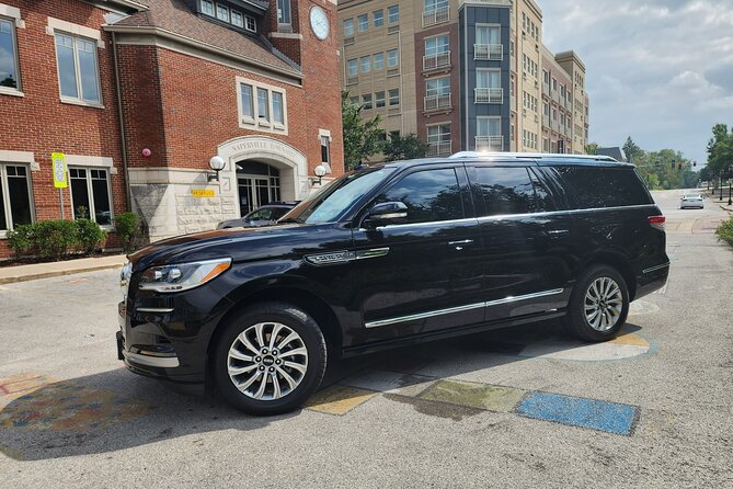 Chicago Airport Transfer: Chicago to O'Hare Airport in Luxury SUV - Suitable for Business and Leisure Travelers