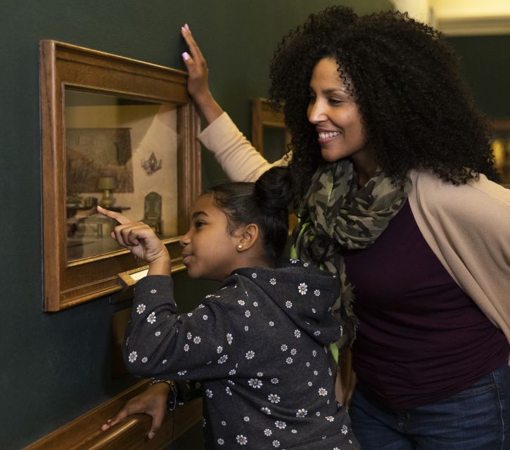 Chicago: Art Institute of Chicago Fast-Pass Ticket - The Miniature Rooms and Art-Making Activities