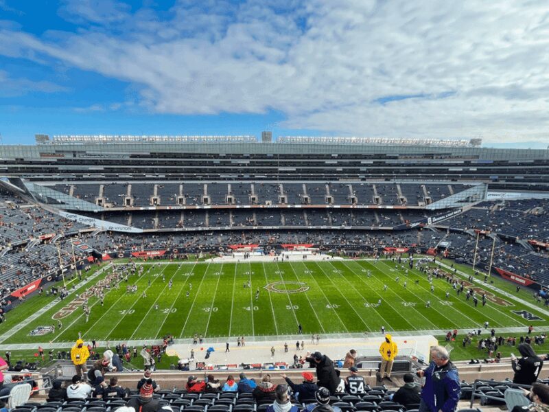 Chicago: Chicago Bears Football Game Ticket at Soldier Field - Chicago Bears at Soldier Field: A Must for Football Fans