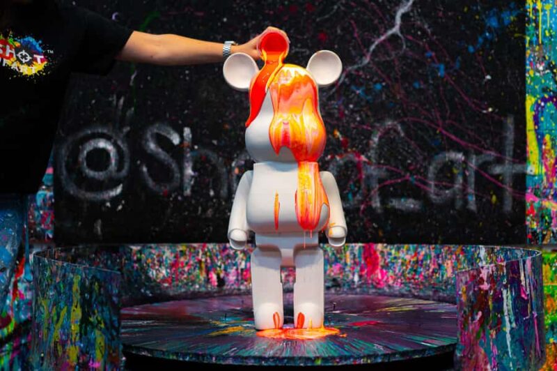 Chicago: Creative Team Building - Paint Your Own Fluid Bear - Discover the Unique Creative Team Building Experience in Chicago