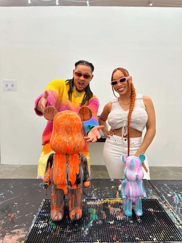 Chicago: Creative Team Building - Paint Your Own Fluid Bear - The Chicago Location and Venue Atmosphere