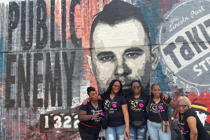 Chicago Crime and Mob Bus Tour - The Biograph Theatre and the Legacy of Dillinger