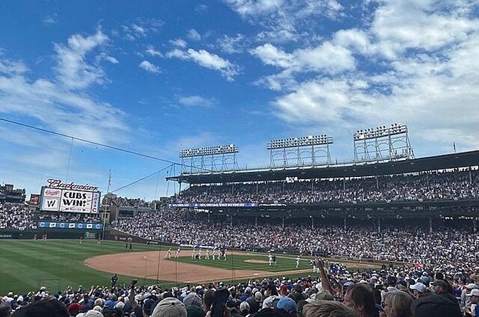 Chicago Cubs Baseball Game at Wrigley Field - Practical Tips for Your Cubs Game Visit