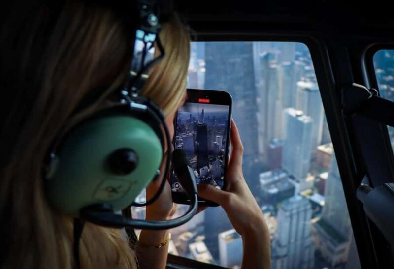 Chicago: Downtown Chicago Skyline Helicopter Tour - Key Points