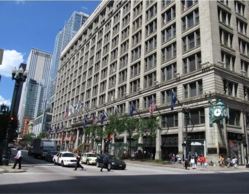 Chicago Downtown Highlights Private Walking Tour - Marveling at the Citys Architectural Icons: Wrigley Building, Tribune Tower, and More
