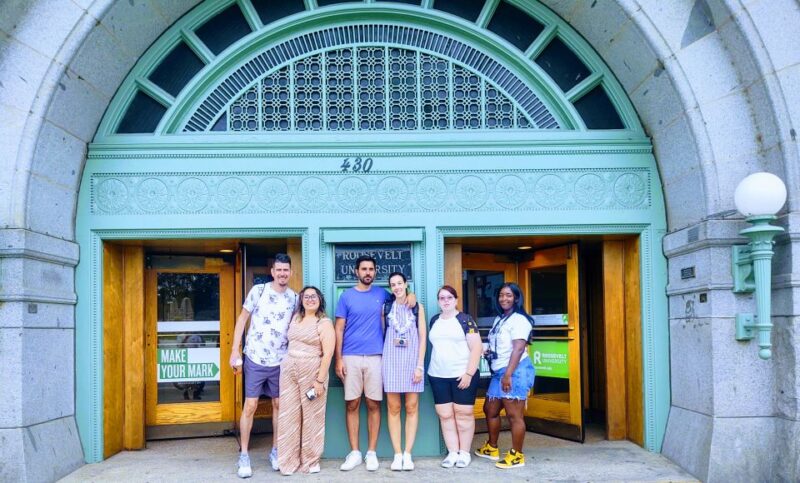 Chicago: Downtown TV and Movie Sites Walking Tour - Explore Chicagos Best-Known Film Locations in a 2-Hour Walk