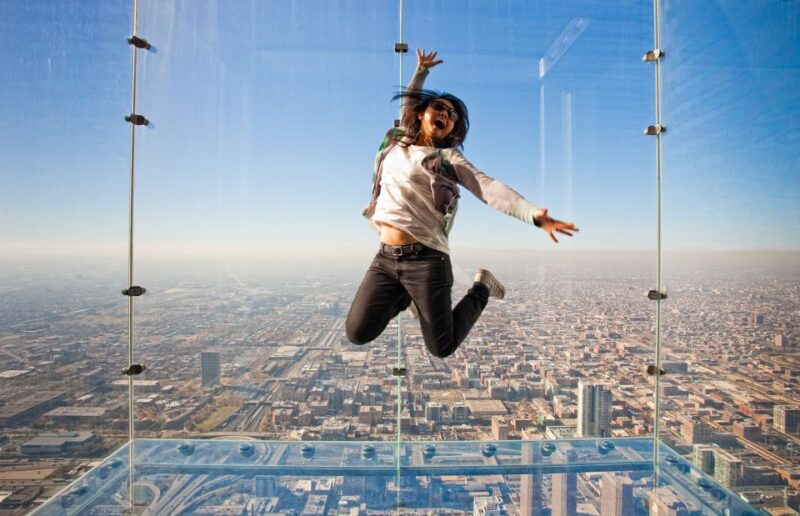 Chicago Explorer Pass: 2 to 7 Attractions including SkyDeck - Experience Chicago’s Cultural Treasures at The Field Museum
