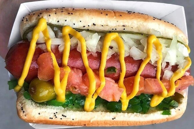 Chicago Family Food and Bike Tour with Top Attractions - Sampling Chicago’s Food Classics at Lou Malnati’s and Millennium Hall