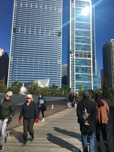 Chicago: Full-Day Guided City Tour by Bus - Practical Details: Meeting Point and Reservations