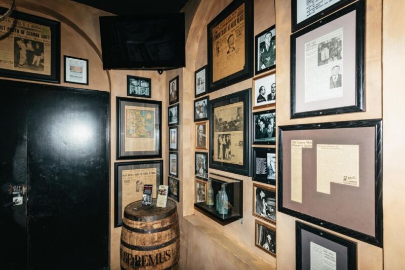 Chicago: Gangsters and Food Tasting Walking Tour - The Historic Cathedral Tied to Gang Violence