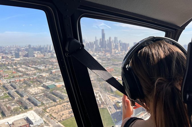 Chicago Helicopter 10-Minute Tour for up to Three Passengers - Booking and Cancellation Flexibility