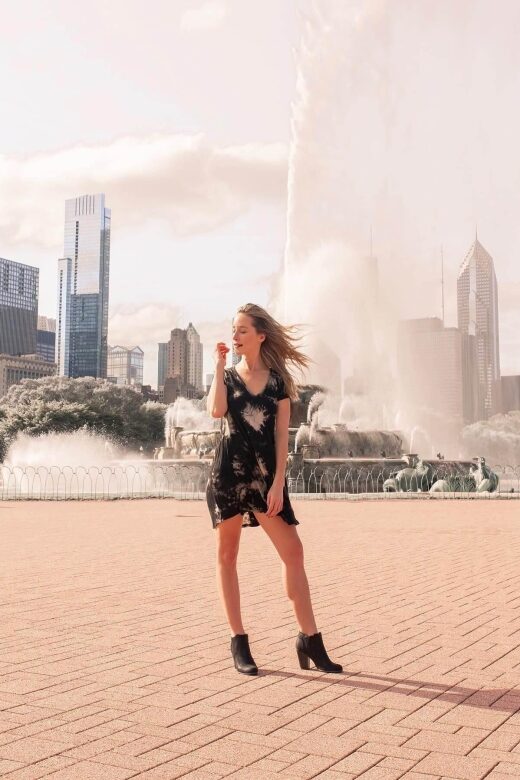 Chicago: Instagram Tour of the Most Famous Spots - Cultural Landmarks: Chicago Cultural Center and The Chicago Theater