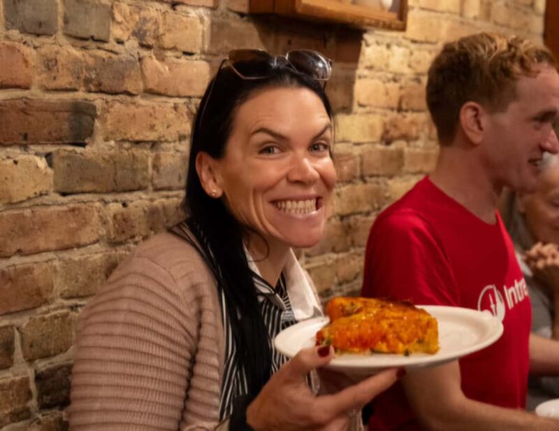 Chicago Loop Food Walk: Pizza, Dogs & Local Flavor - Practical Logistics and Accessibility