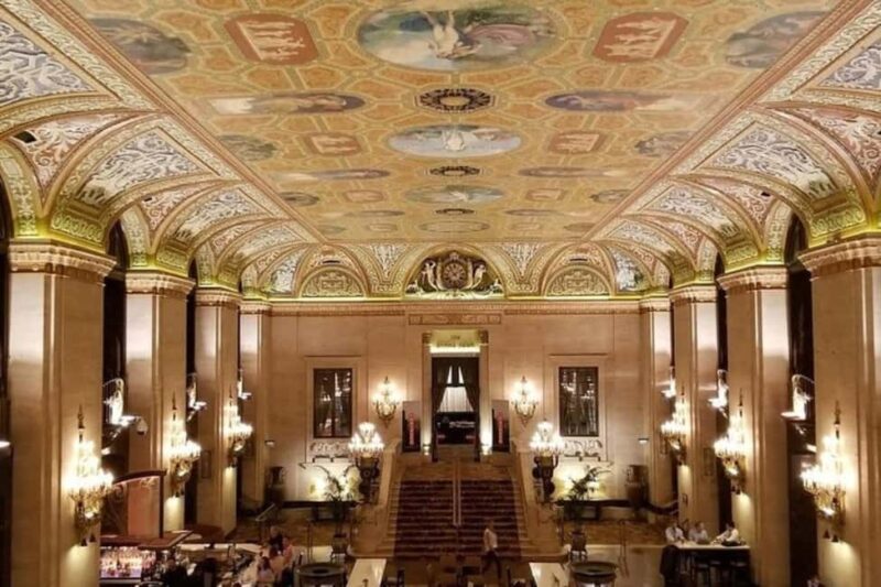 Chicago: Loop Neighborhood Guided Walking Tour - Key Points