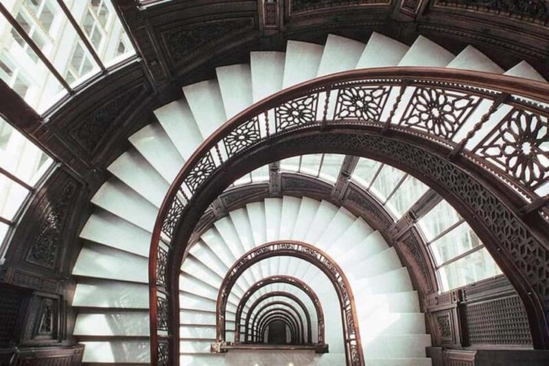 Chicago: Loop Neighborhood Guided Walking Tour - Discover the Iconic Elevated L Train