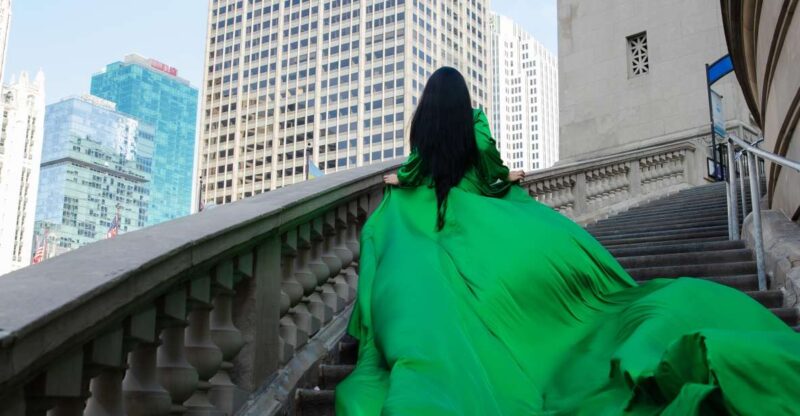 Chicago Luxury Flying Dress Photoshoot - Discover the Chic Charm of the Chicago Luxury Flying Dress Photoshoot