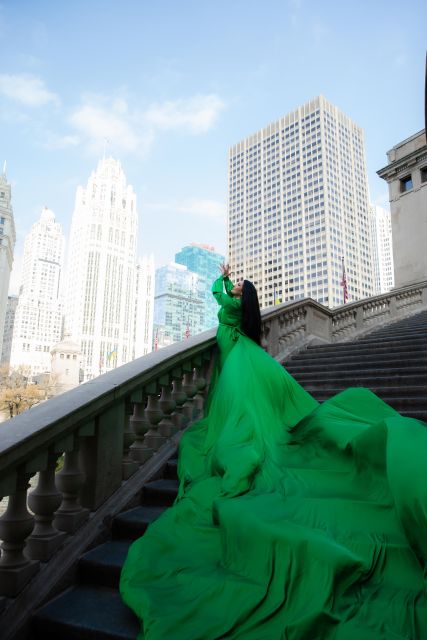 Chicago Luxury Flying Dress Photoshoot - The Artistic Fusion of Chicago’s Architecture and the Flying Dress