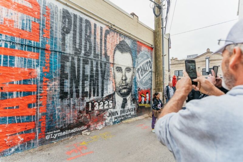 Chicago: Mob and Crime Bus Tour - Walking the Final Steps of John Dillinger and Other Outlaws