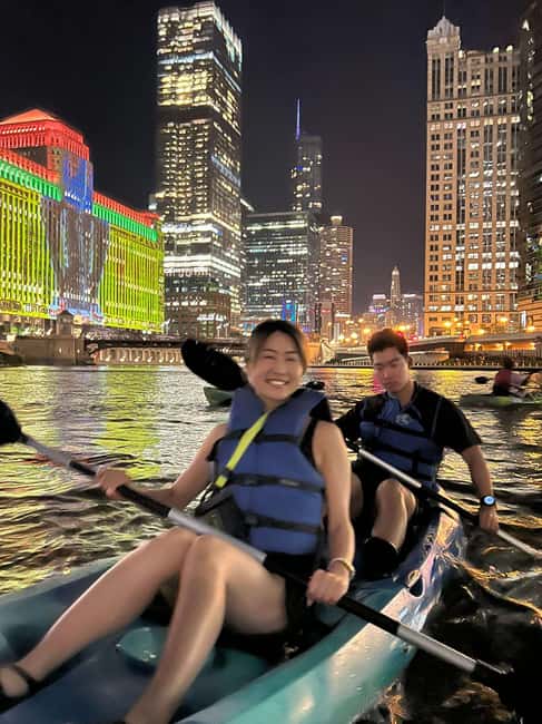 Chicago: Moonlight Paddle Tour on the Chicago River - Experience the Chicago Skyline on a Moonlight Kayak Tour for $58