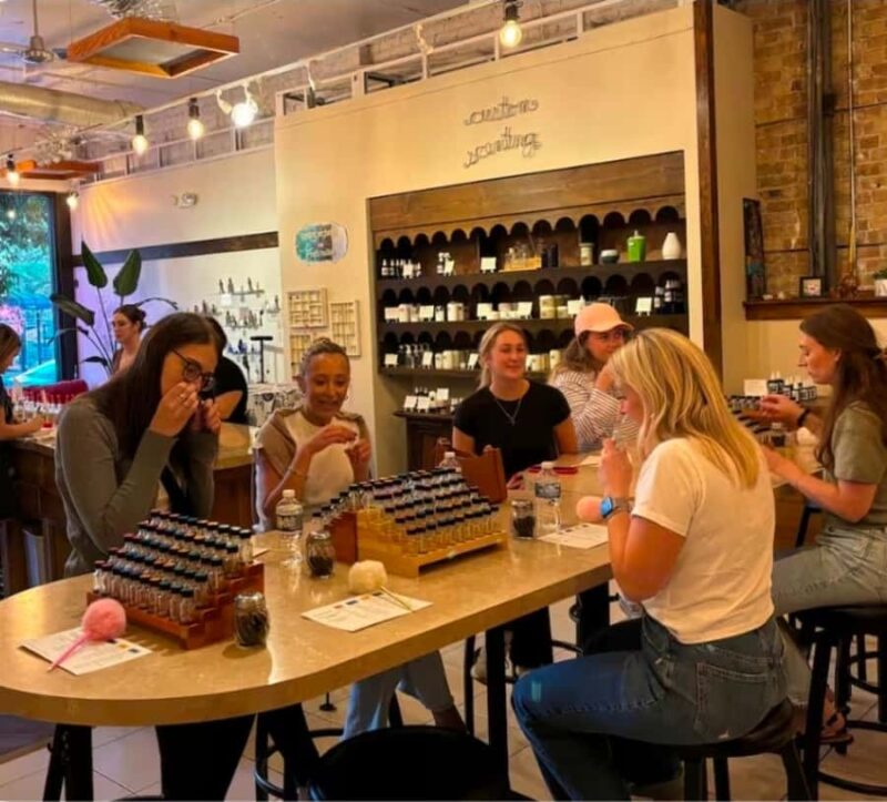 Chicago Photo Tour with a Private Photographer - Exploring Chicago’s Iconic Skylines and Urban Spaces