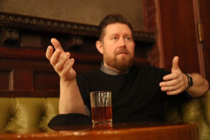 Chicago: Prohibition Speakeasies Bus Tour or Walking Tour - Logistics: Meeting Points, Group Size, and Accessibility