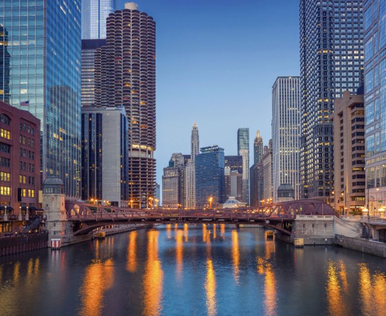 Chicago River: 1.5-Hour Guided Architecture Riverboat Tour - Drinks, Snacks, and Onboard Amenities