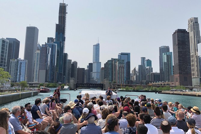 Chicago River 90-Minute Architecture Boat Tour - Discover Chicago’s Most Famous Buildings from the Water