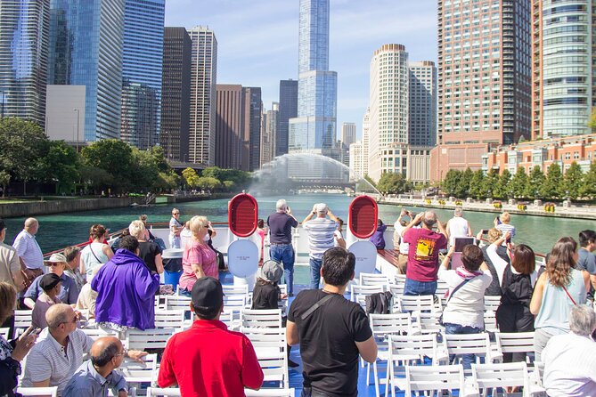 Chicago River 90-Minute Architecture Tour - Comfortable Boarding and Seating Options