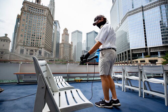 Chicago River 90-Minute Architecture Tour - The Vessel: Comfortable and Well-Equipped