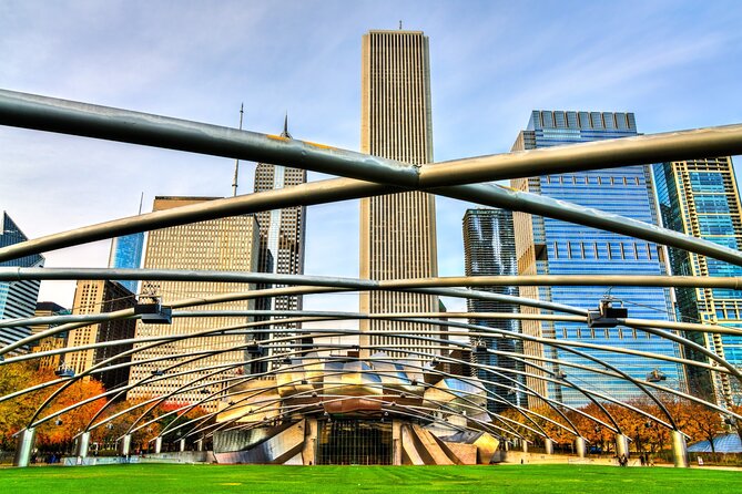 Chicago Riverwalk & Millennium Park Self-Guided Audio Tour Bundle - Millennium Park’s Cultural and Natural Spaces