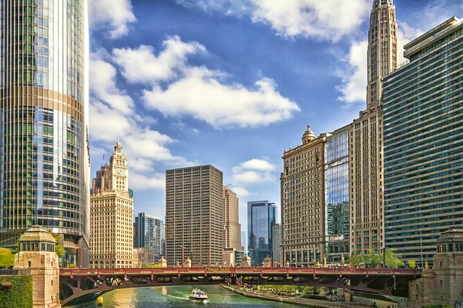 Chicago Riverwalk Self-Guided Walking Tour - Discover the Marina Towers Condominiums