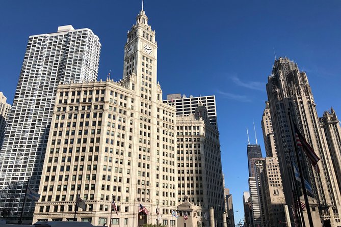 Chicago Scavenger Hunt Adventure - The Interactive Challenge and Scoring System