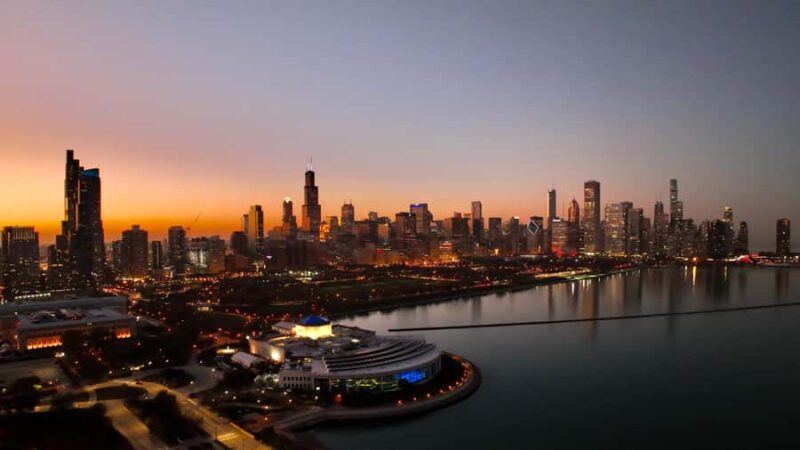 Chicago: Skyline Drone Experience with Hands-On Flying - Demonstration Flight: Cinematic Moves with Real-Time Viewing