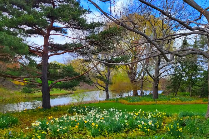 Chicago Suburbs Hidden Gems: Small-Group Exploration Tour - The Iconic Home Alone House in Winnetka