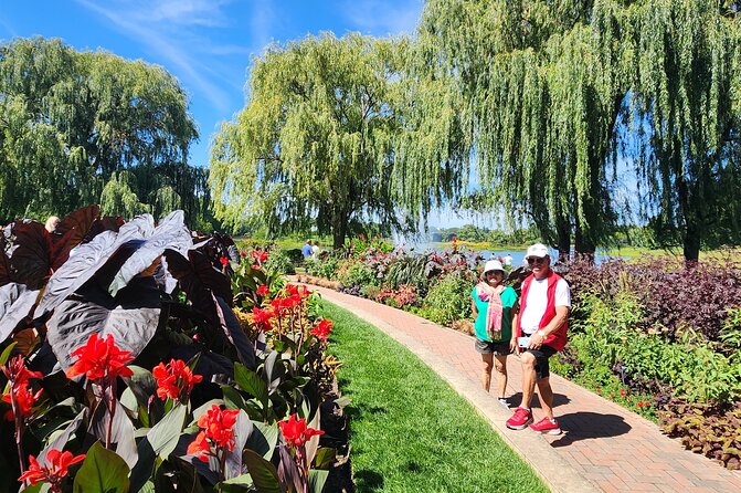 Chicago Suburbs Hidden Gems: Small-Group Exploration Tour - Scenic Drive Through Wealthy Suburbs