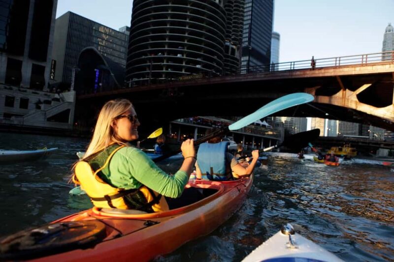 Chicago: Sunset Kayak Tour on the Chicago River - Iconic Landmarks Along the Chicago River