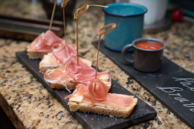 Chicago: Tapas & Flamenco Dinner in Ukrainian Village - Discover a Taste of Spain in Chicagos Ukrainian Village