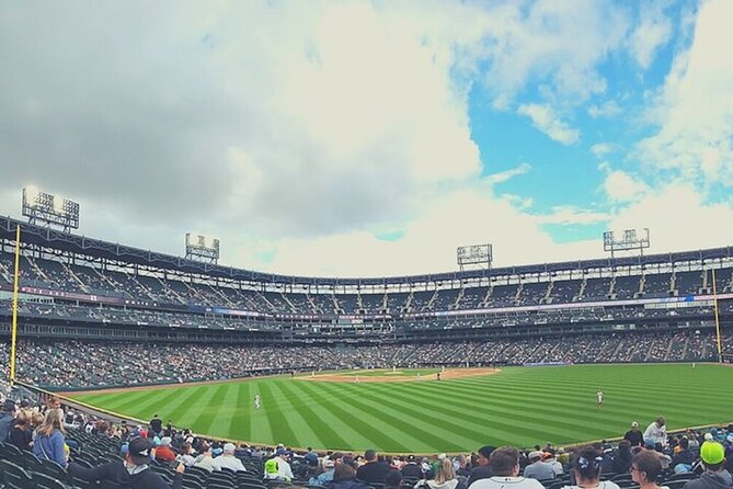 Chicago White Sox Baseball Game at Rate Field - The Unique Atmosphere at Guaranteed Rate Field