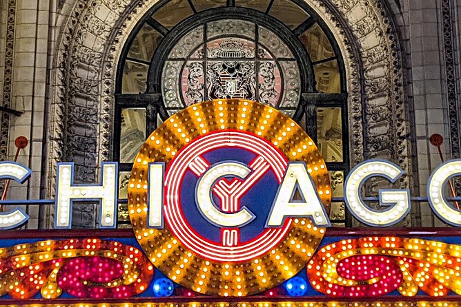 Chicago's Dark Side: Ghosts, Gangsters, and True Crime Tour - The Guide’s Style and Experience