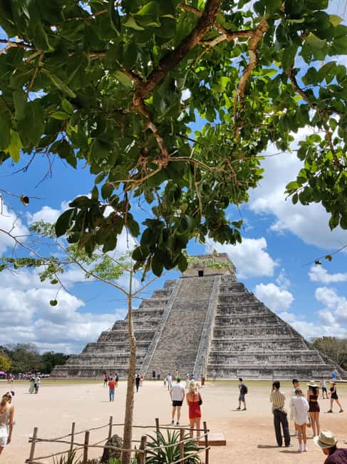 Chichén Itzá Adventure: Tour with Guides,Buffet & Cenote - Authentic Mayan Buffet Lunch at the Archeological Site