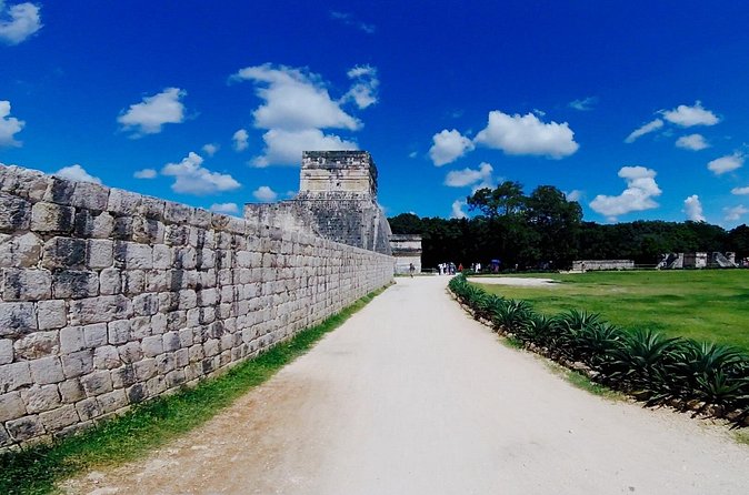Chichen-Itzá all Inclusive - Guided Tour of the Chichen-Itza Archaeological Zone