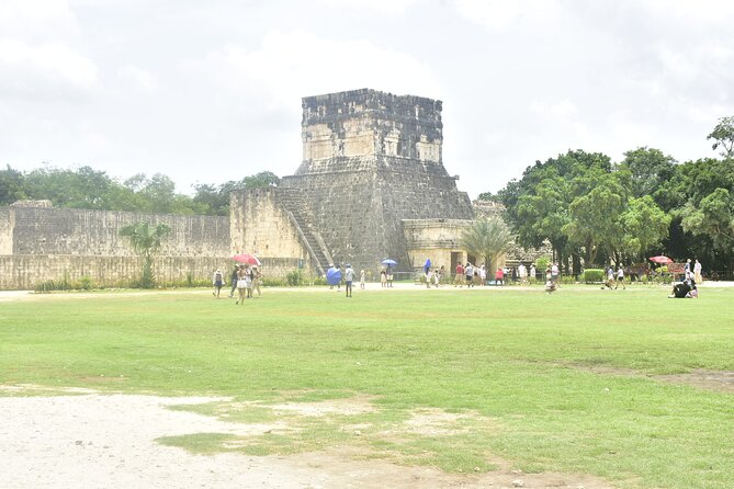 Chichén Itzá and Cenote Saamal Day Tour with Lunch from Tulum - Sampling Yucatán Flavors with a Regional Buffet Lunch