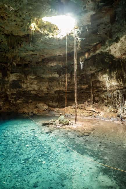 Chichen Itza and Two Cenotes Day Tour from Cancun - Tour Guide Style and Language Options