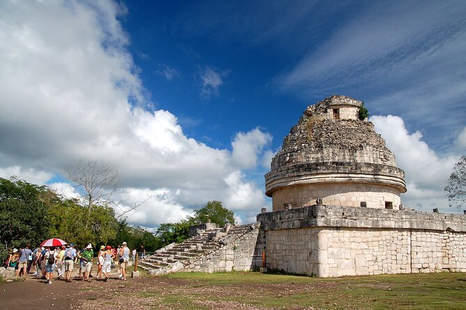 Chichen Itza, Cenote and Valladolid: Wonders of the Mayan World - Tasting Regional Flavors at a Mayan Buffet