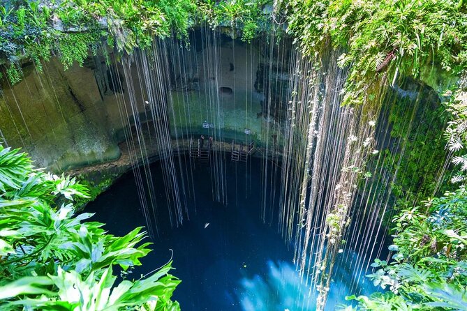 Chichen Itzá, Cenote Ik Kil, Valladolid Premium Reduced Group - Explore Chichen Itza, Cenote Ik Kil, and Valladolid in One Day for $149