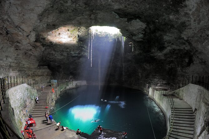 Chichen Itza, Cenote Ikkil and Hubiku+ Valladolid! Deluxe Chichen Itza Tour - Wandering through Valladolid’s Streets