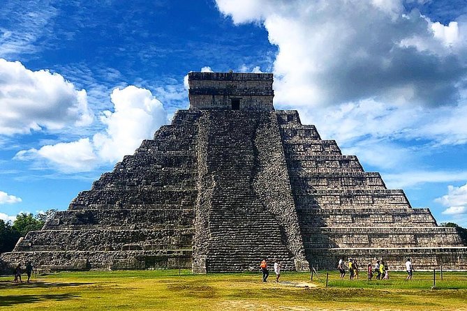Chichen Itza Classic Tour - Exploring the Colonial Charm of Valladolid