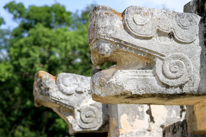 Chichen Itza Deluxe Guided tour with lunch - Practical Details: Meeting, Timing, and Additional Fees