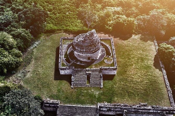 Chichen Itza Deluxe Tour! 2 Cenotes + Round Transportation from Tulum City - Explore the Iconic Chichen Itza and Refreshing Cenotes in One Day from Tulum